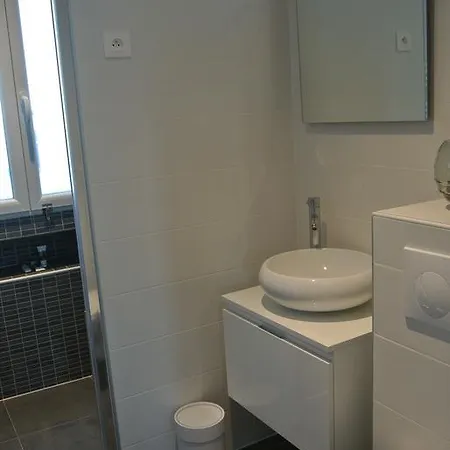 Apartment Studio Rue Des Tournelles Paris